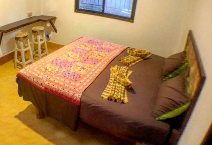 غرفة بريميوم, Flower Power Farm Village