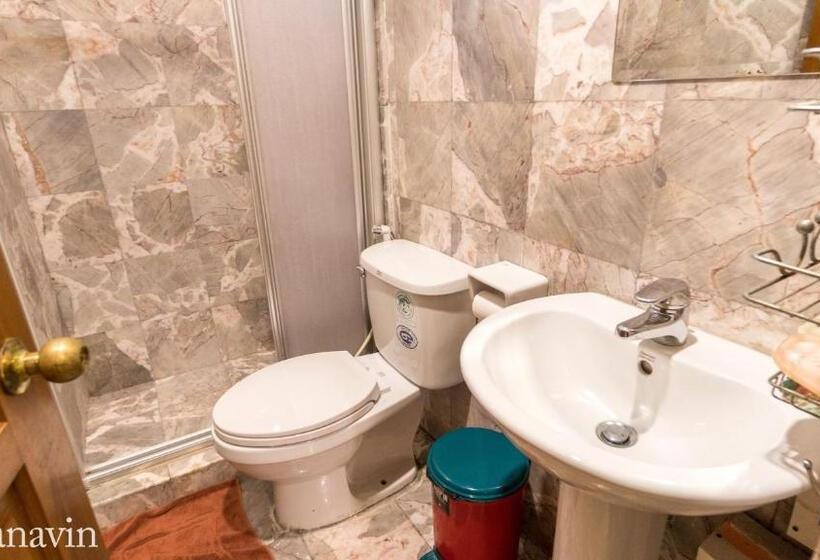 Вилла с 1 спальней и бассейном, Villa Navin