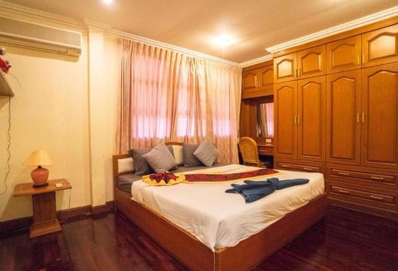 Вилла с 1 спальней и бассейном, Villa Navin