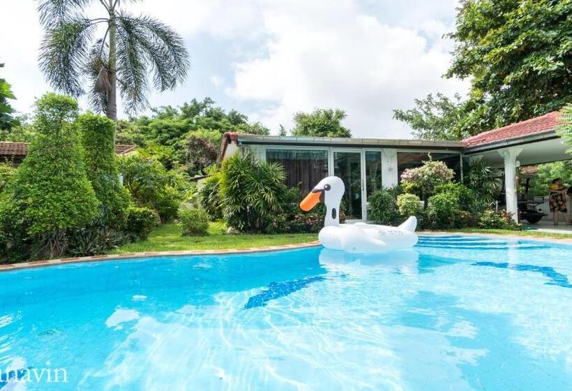 Вилла с 1 спальней и бассейном, Villa Navin