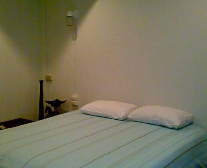 高级大房间, Moon House At Clock Tower