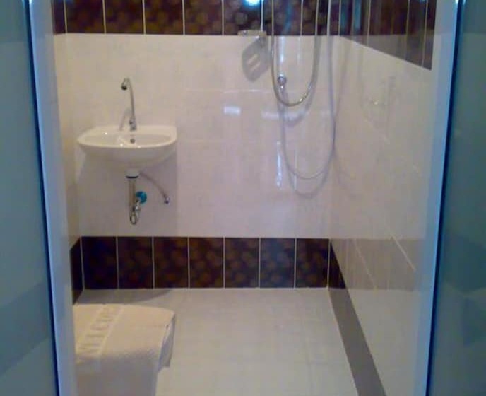 高级大房间, Moon House At Clock Tower