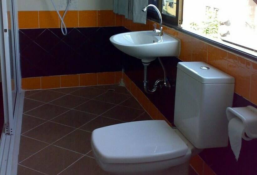 豪华房间, Moon House At Clock Tower