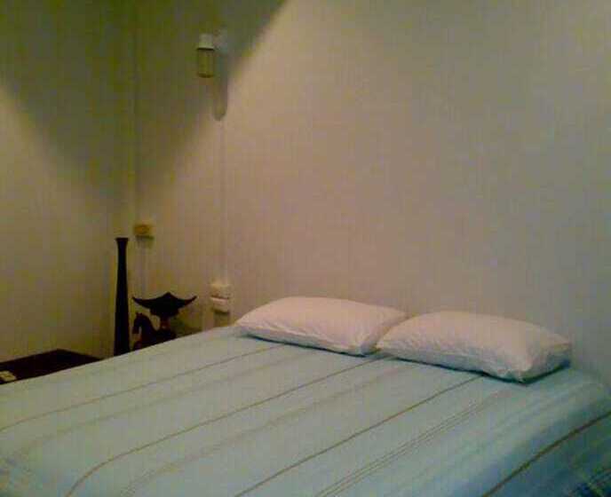 高级大房间, Moon House At Clock Tower