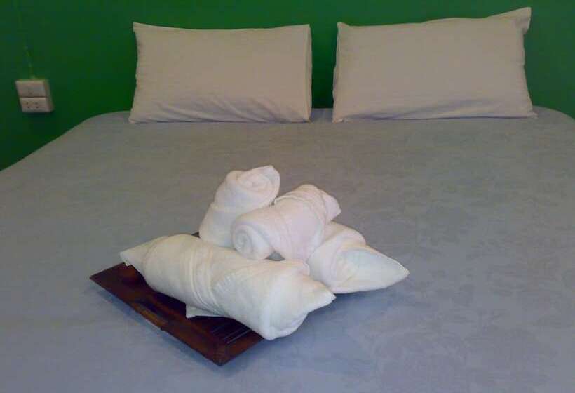 高级大房间, Moon House At Clock Tower