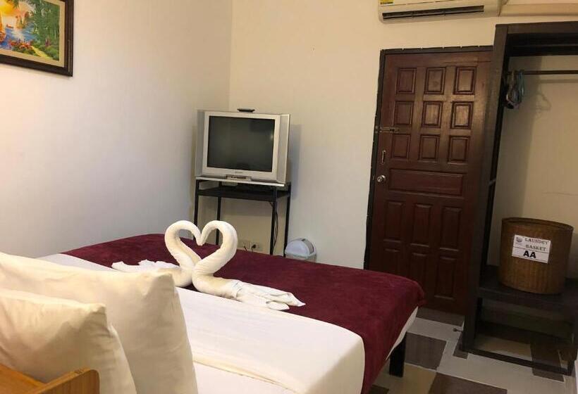 غرفة إقتصادية, Aumpai Luxury