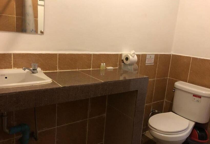 غرفة إقتصادية, Aumpai Luxury