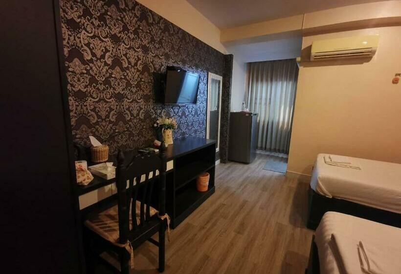 Номер Deluxe, Metro Residence