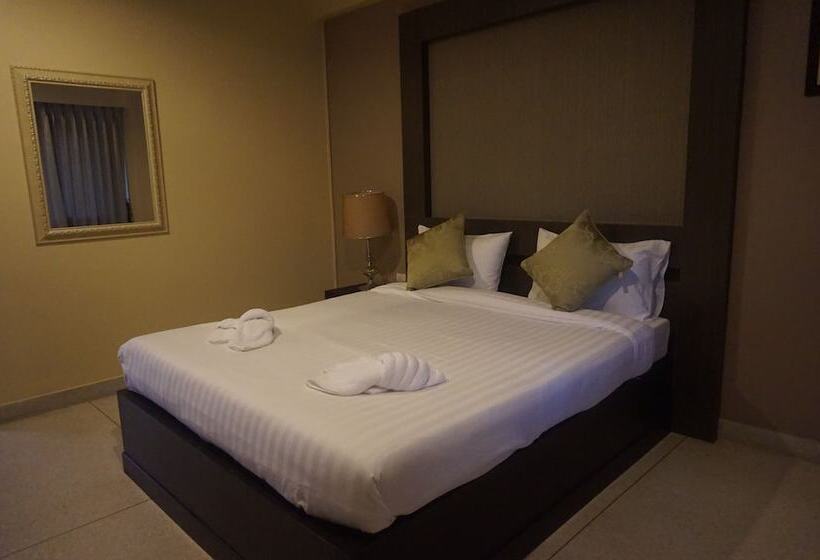 Номер Deluxe, Metro Residence