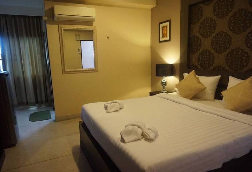 Номер Deluxe, Metro Residence