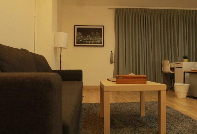 Lakosztály, My Room By Sermsub