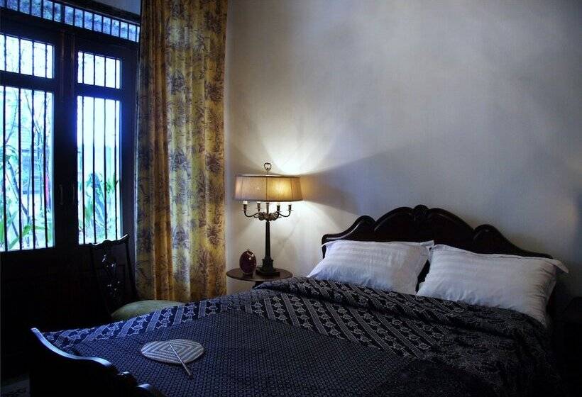 اتاق استاندارد, The Bhuthorn Bed And Breakfast