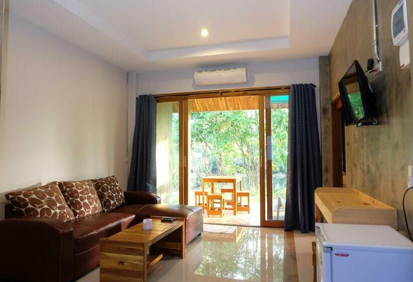 سوئیت با تخت بزرگ, Villa Varich
