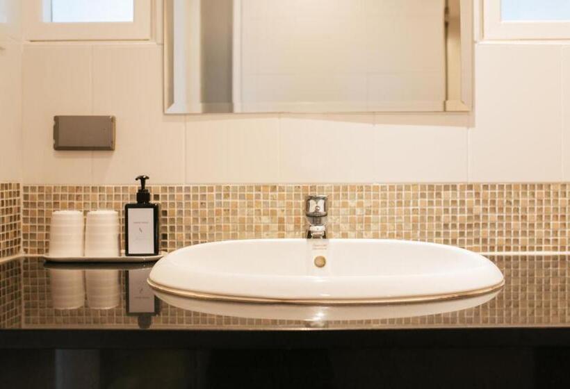 디럭스 룸, Vivace