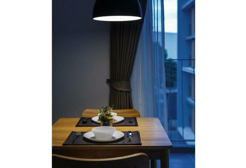 带阳台套房, Madera Residence Sriracha