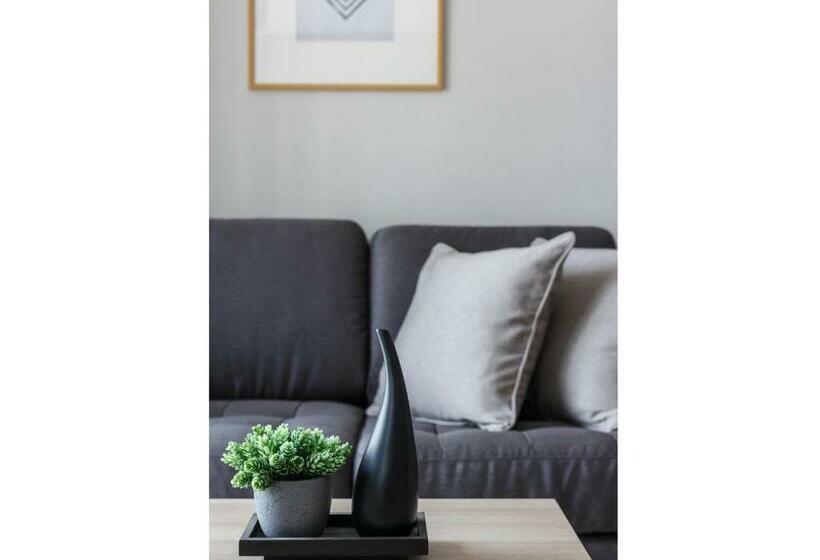 标准工作室, Madera Residence Sriracha