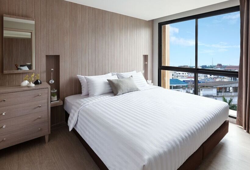 带1个卧室的带阳台的公寓, Madera Residence Sriracha