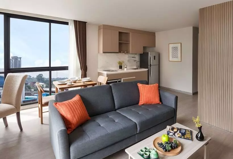 バルコニー付き１ベッドルームアパートメント, Madera Residence Sriracha