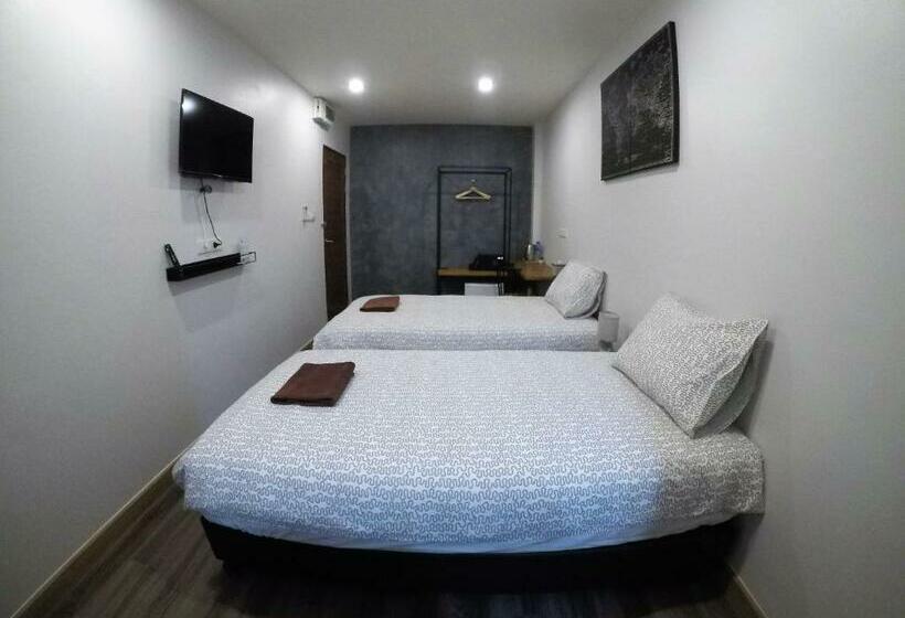 اتاق استاندارد, The Ghee House