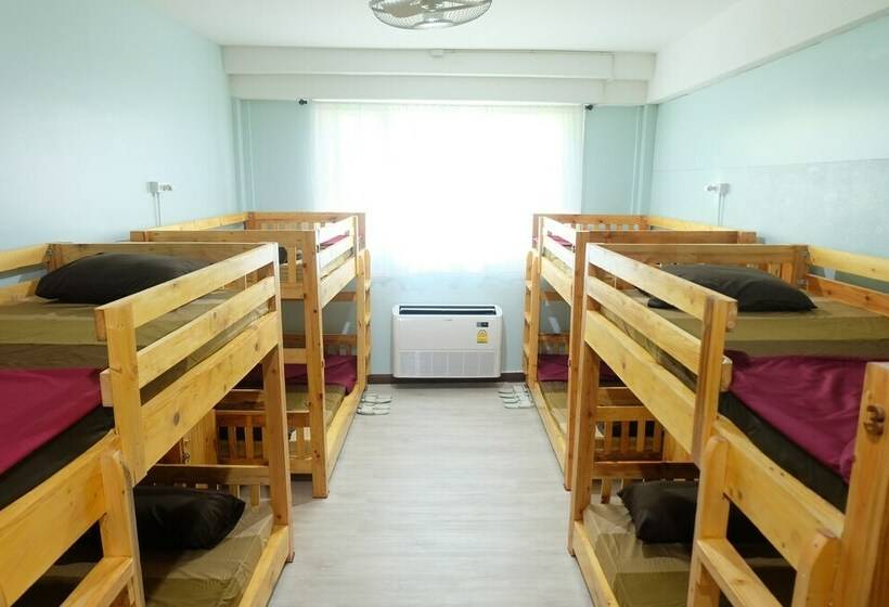 מיטה בחדר משותף, Plearn Hostel