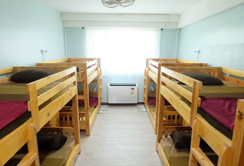 מיטה בחדר משותף, Plearn Hostel