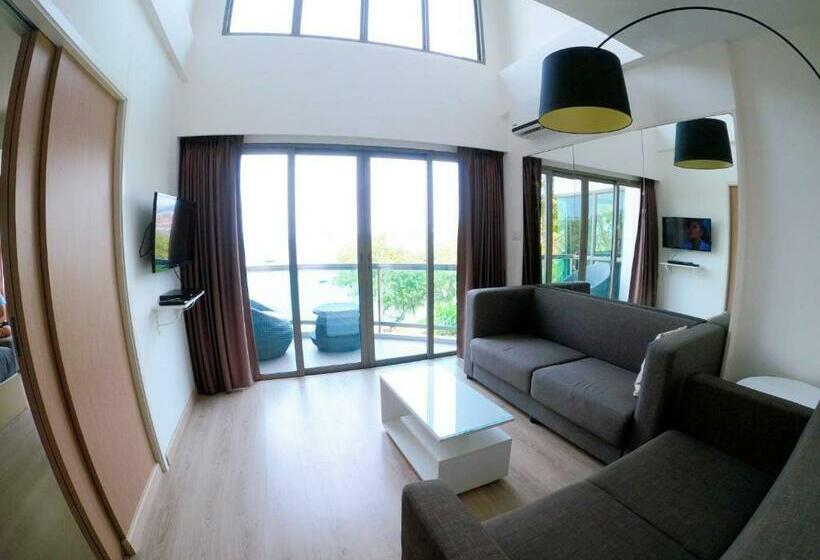 Suite Lit King, Sonrisa Srirachaที่พักติดทะเล