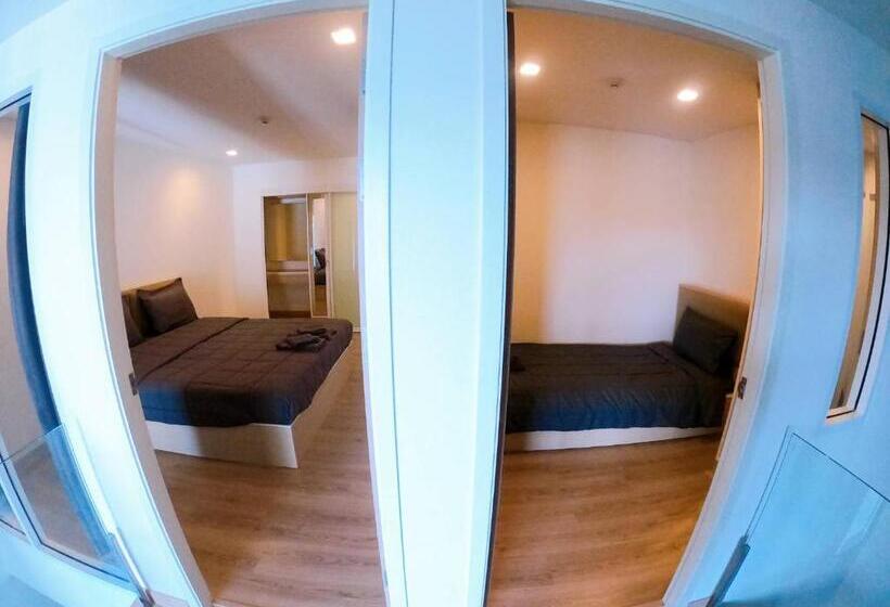 Chambre Familiale Vue Mer, Sonrisa Srirachaที่พักติดทะเล