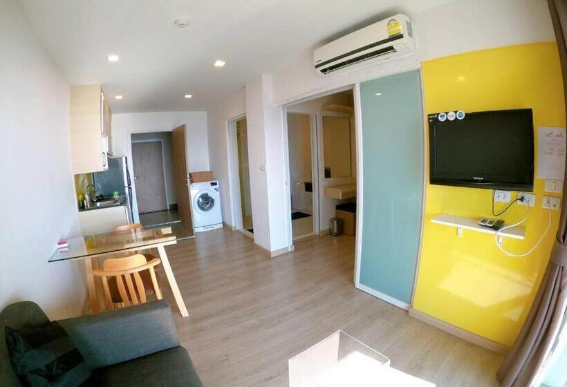 Chambre Standard Lit King Size, Sonrisa Srirachaที่พักติดทะเล