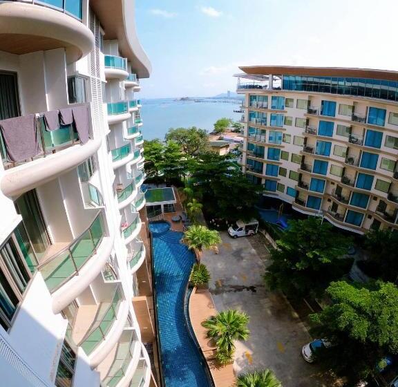 Chambre Familiale Vue Mer, Sonrisa Srirachaที่พักติดทะเล