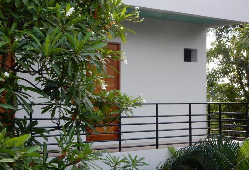 Номер Deluxe с Балконом, Wandee Bed & Breakfast