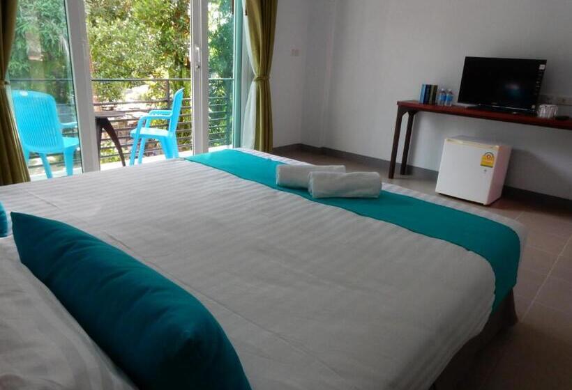 Номер Deluxe с Балконом, Wandee Bed & Breakfast