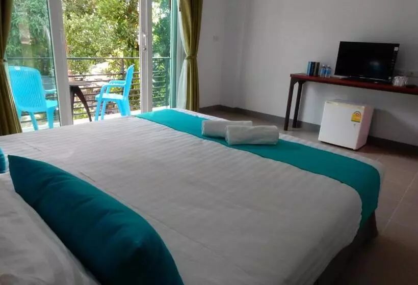 バルコニー付きデラックスルーム, Wandee Bed & Breakfast