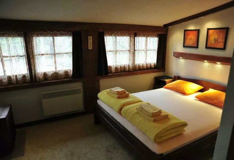 اتاق استاندارد, B&b Galerija Two Rooms