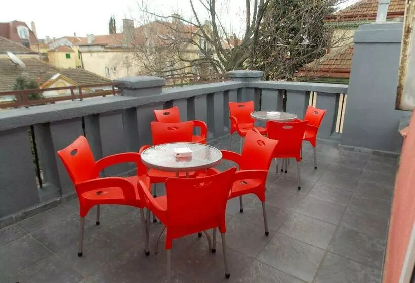 اتاق استاندارد, Guest House Miss Depolo