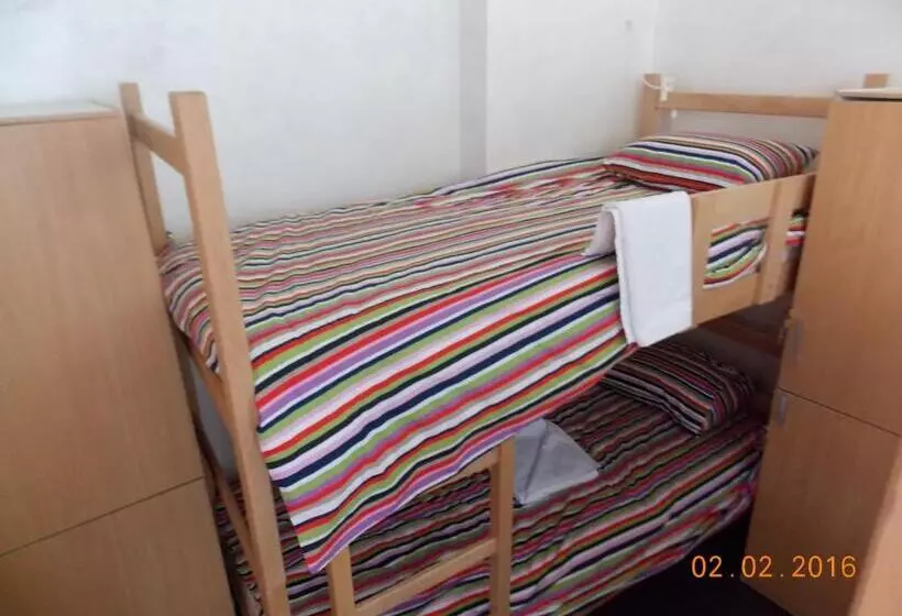 اتاق خانوادگی, Guest House Miss Depolo