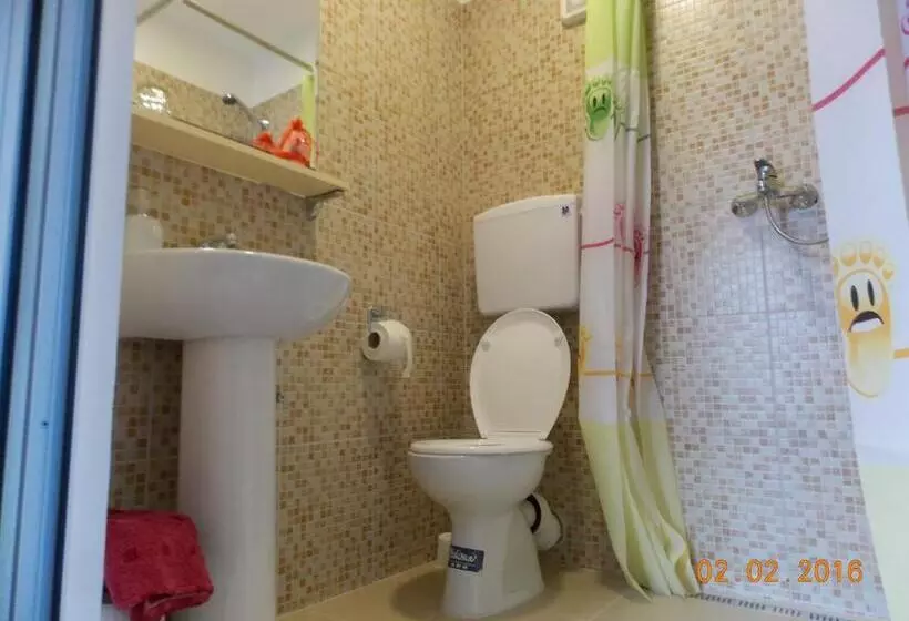 اتاق استاندارد سه نفره, Guest House Miss Depolo