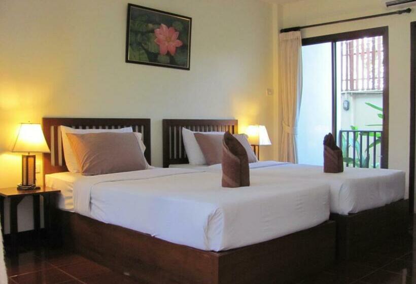 اتاق سوپریور, Riverside House