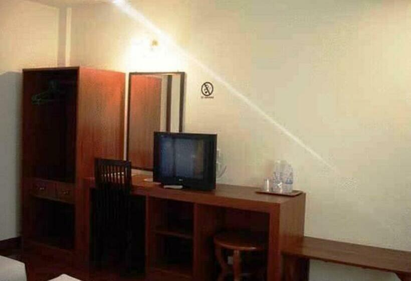 اتاق سوپریور, Riverside House