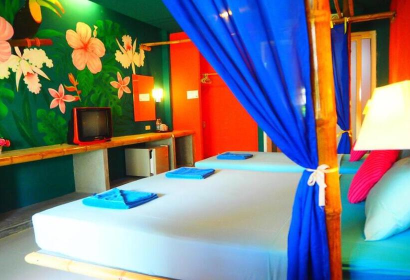 디럭스 트리플 룸, Chaba Bungalows