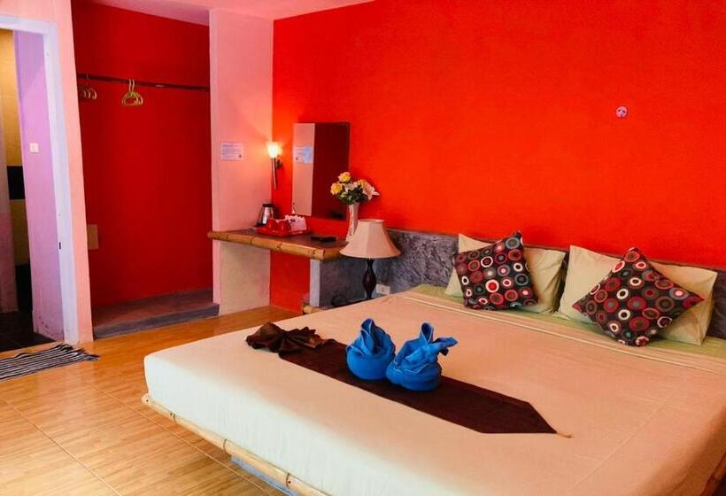 디럭스 룸, Chaba Bungalows