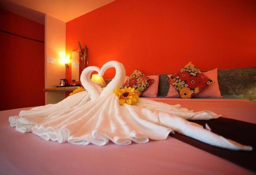 디럭스 룸, Chaba Bungalows