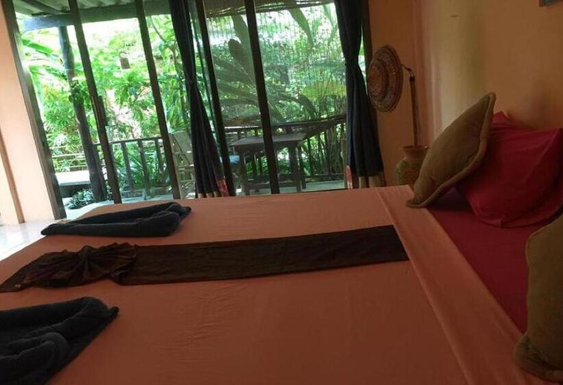 수피리어 방갈로, Chaba Bungalows