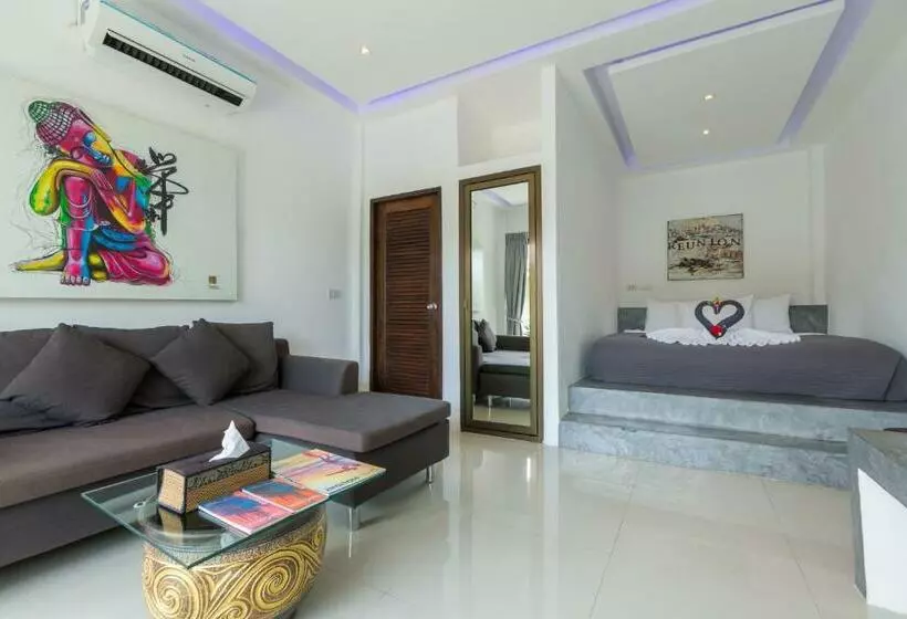 بانگلوی ممتاز, Coconutspalm Resort