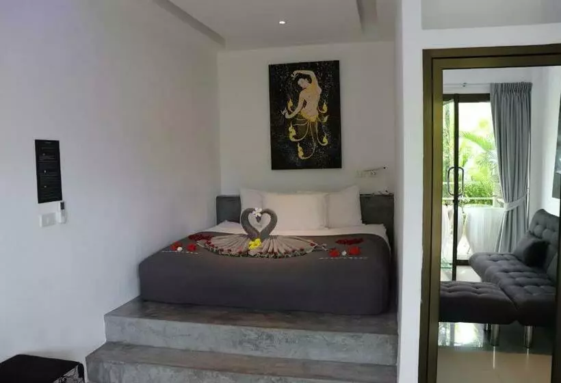 بانگلوی ممتاز, Coconutspalm Resort