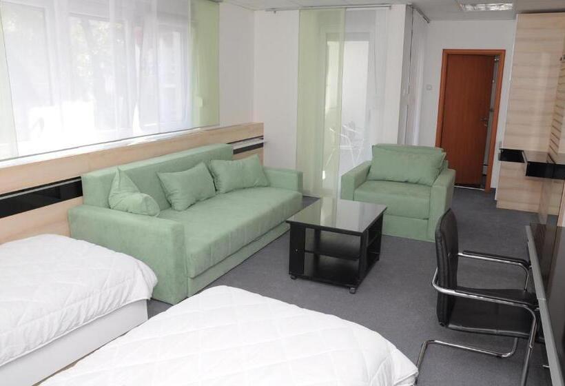 سوییت, Garni Hotel Consul