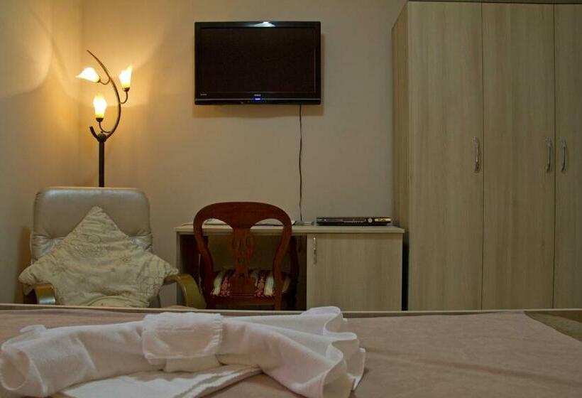 اتاق استاندارد, Garni Hotel Tri O