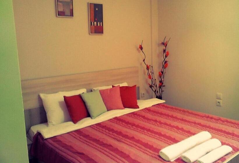 اتاق استاندارد, Garni Hotel Tri O