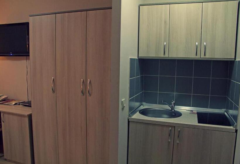 اتاق استاندارد, Garni Hotel Tri O