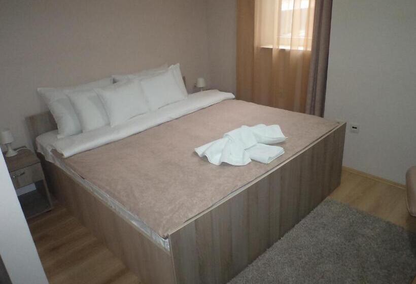 اتاق استاندارد, Garni Hotel Tri O