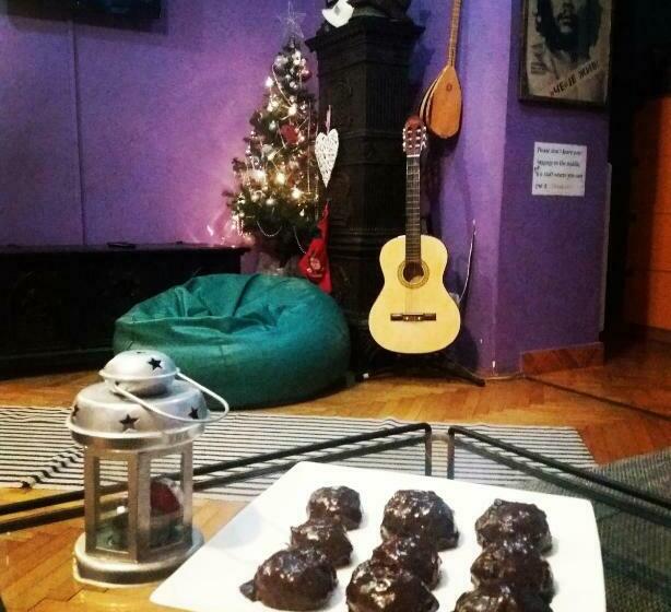 اتاق استاندارد چهارنفره با سرویس بهداشتی مشترک, Hostelche Hostel